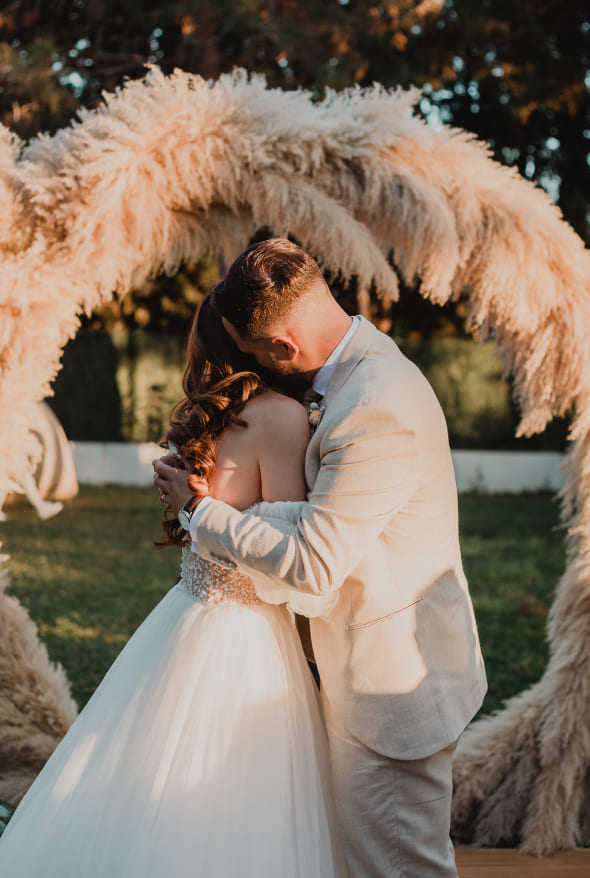 fotografia beso novios boda en murcia